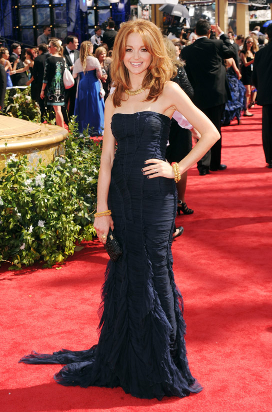 Jayma Mays looked lovely in a dark sapphire blue chiffon ruched ribbon gown by Burberry.